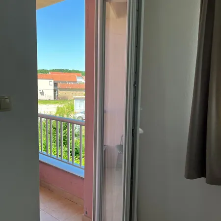 パンシオン アルファ ベッド・アンド・ブレックファスト 3*