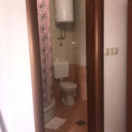 パンシオン アルファ ベッド・アンド・ブレックファスト